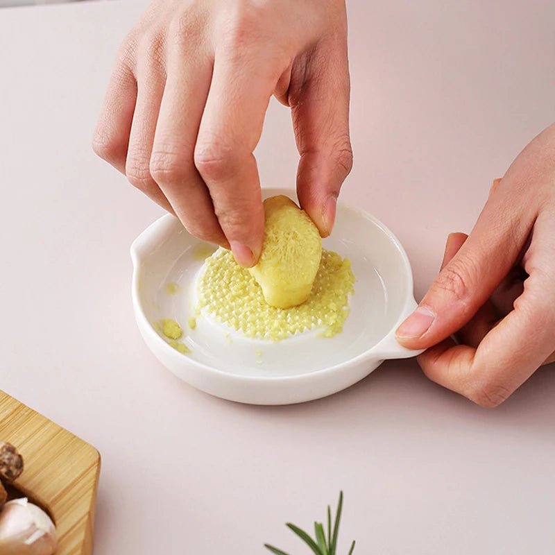 TinyHacks™ Ceramic Grater Plate